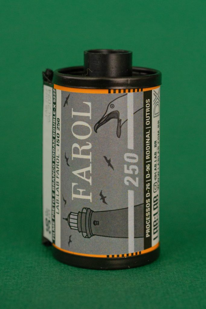 Farol 250 | 36 poses – Eastman Kodak Double-X 5222 – Lab:Lab